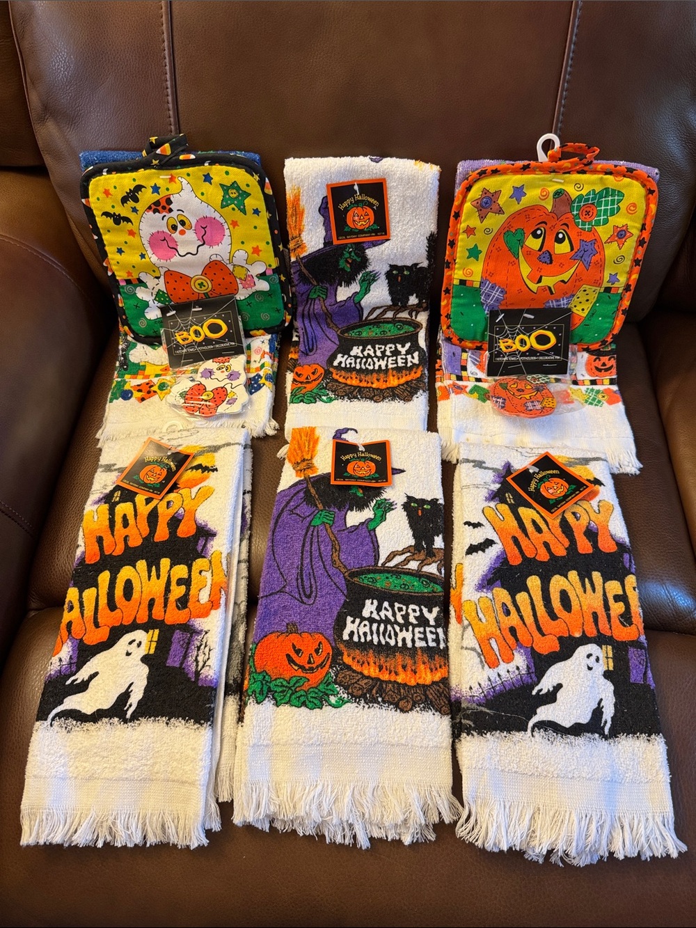 NWT Bundle of Halloween kitchen towel/potholder sets